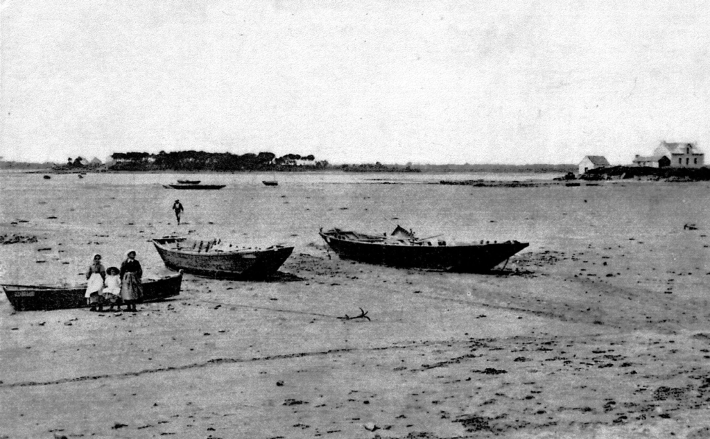 Bateaux de pêche à l'huitre plate dans la Ria d'Etel